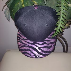 Tiger striped flat brim hat